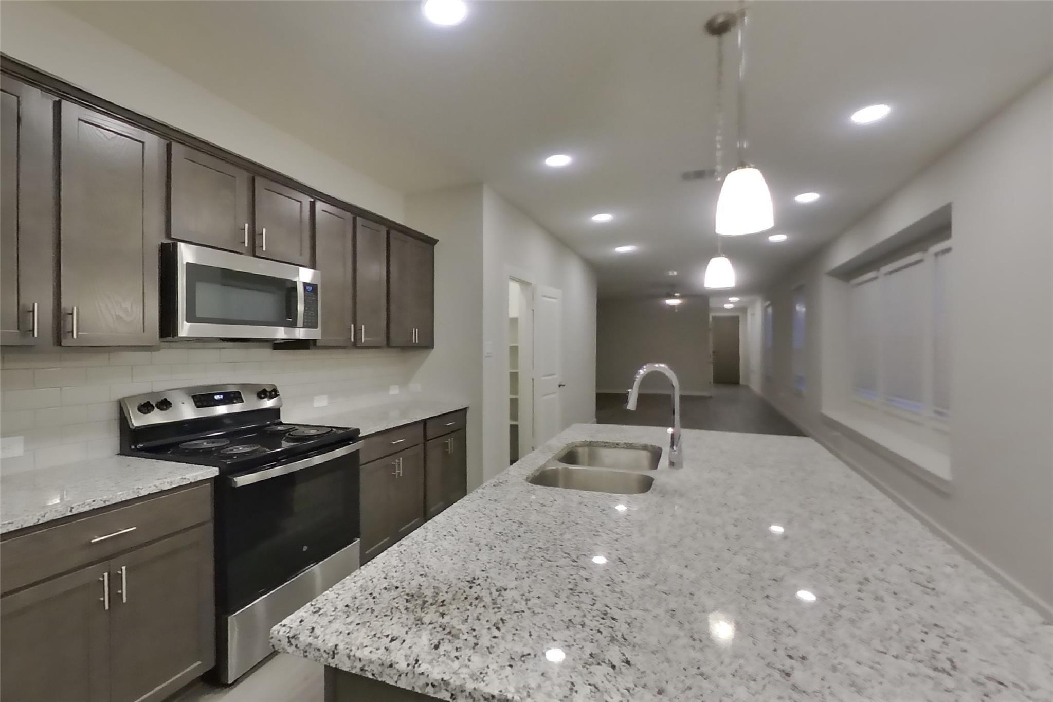 Residential Lease in Richmond 5