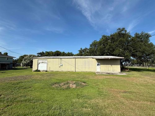 1905 Bayou Dularge Rd, Theriot, LA, 70397-9717 | Card Image