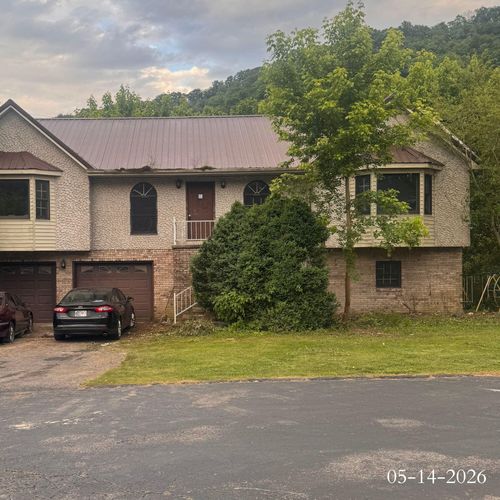 174 1st St Fox, Harold, KY, 41635 | Card Image