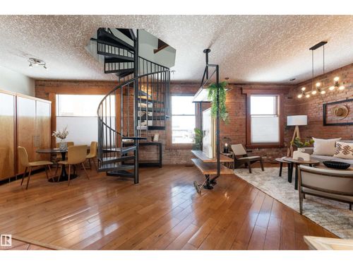 10141 95 St Nw, Edmonton, AB, T5H2A8 | Card Image