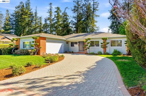 2645 Swanson Way, Mountain View, CA, 94040-4440 | Card Image