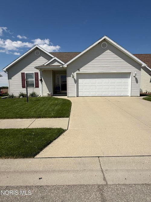 302 Hidden Ridge, Delta, OH, 43515 | Card Image