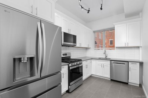 1d-279 Prospect Ave, Brooklyn, NY, 11215-8425 | Card Image