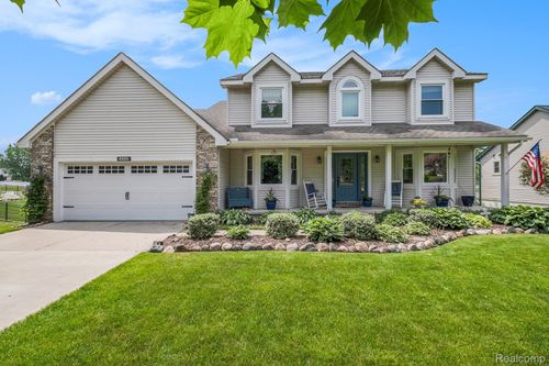 452 Cloverview Ln, Howell, MI, 48843-7569 | Card Image