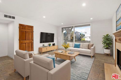 apt-3-4213 Whitsett Ave, Studio City, CA, 91604-1648 | Card Image