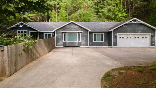 4834 Williamsburg Road, Acme Township, MI, 49690 | Card Image