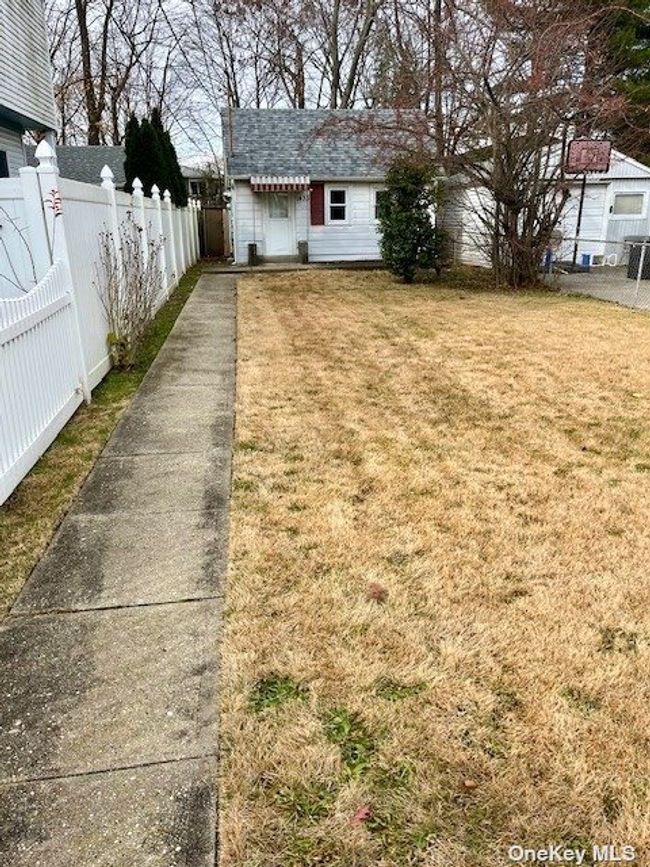 1433 Tadmor Street, For Sale in North Merrick Zoocasa