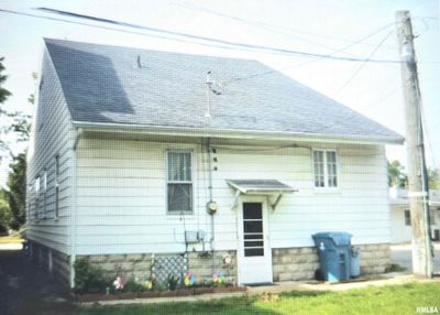 222 W Noleman Street, House other with 2 bedrooms, 1 bathrooms and null parking in Centralia IL | Image 2