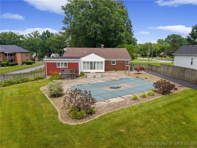 1407 Slate Run Rd, Home with 3 bedrooms, 3 bathrooms and null parking in New Albany IN | Image 10