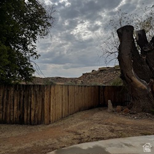 4709 E Independence Rd, Myton, UT, 84052-6102 | Card Image