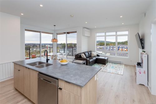 314-1110 Samar Cres, Victoria, BC, V9B7B2 | Card Image