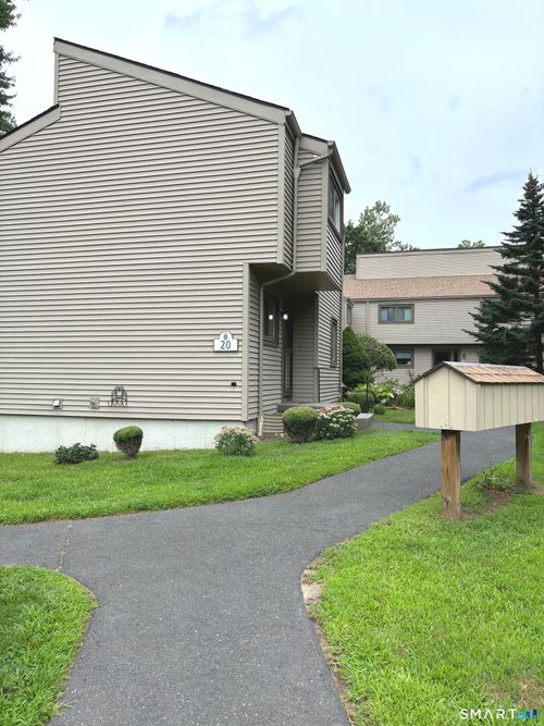 apt-a-20 Greenbriar Dr, Farmington, CT, 06032-1411 | Card Image