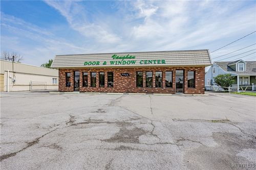 2925 Military Rd, Niagara Falls, NY, 14304-1251 | Card Image