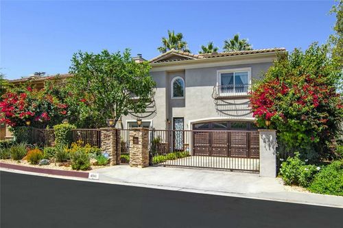 4941 Aqueduct Ave, Encino, CA, 91436-1620 | Card Image