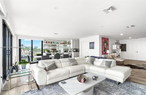 apt-312-3100 Ne 48th St, Fort Lauderdale, FL, 33308-4947 | Card Image