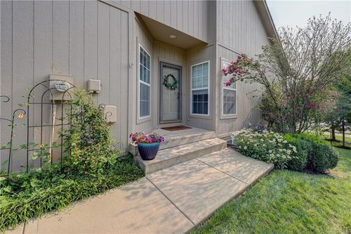 15585 Floyd St, Overland Park, KS, 66223-3025 | Card Image