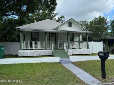 1936 W La Salle Street, House other with 3 bedrooms, 2 bathrooms and null parking in Tampa FL | Image 1