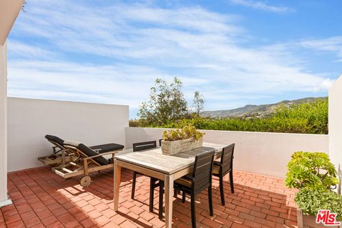 13-29221 Heathercliff Rd, Malibu, CA, 90265-4171 | Card Image