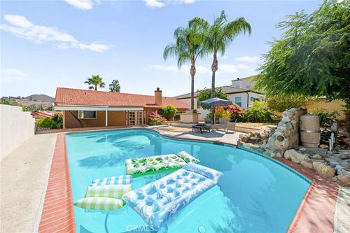 23029 Gray Fox Dr, Canyon Lake, CA, 92587-7531 | Card Image