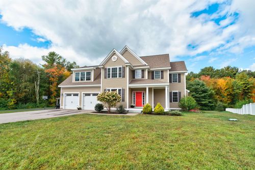24 Griffin Rd, Londonderry, NH, 03053-3924 | Card Image