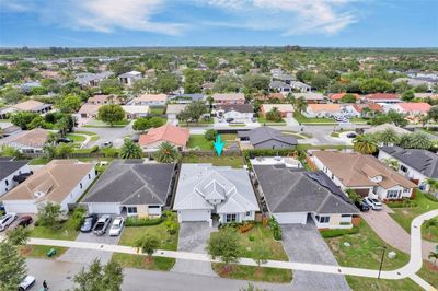 14952 Sw 177th Ter, House other with 4 bedrooms, 3 bathrooms and null parking in Miami FL | Image 3