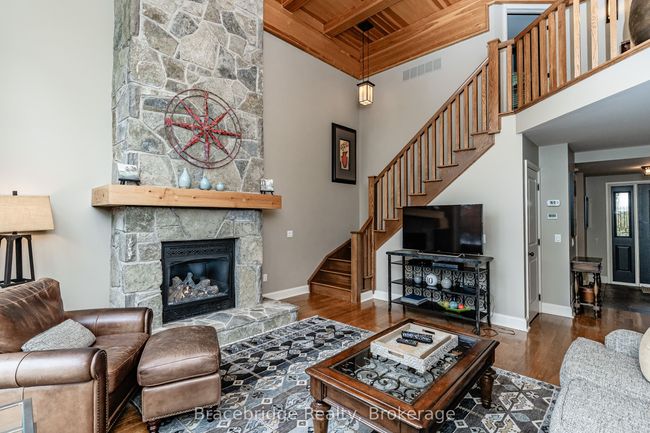 CARLING-5-W3 - 3876 Muskoka Road 118 Road W, Condo with 3 bedrooms, 3 bathrooms and null parking in Muskoka Lakes ON | Image 7