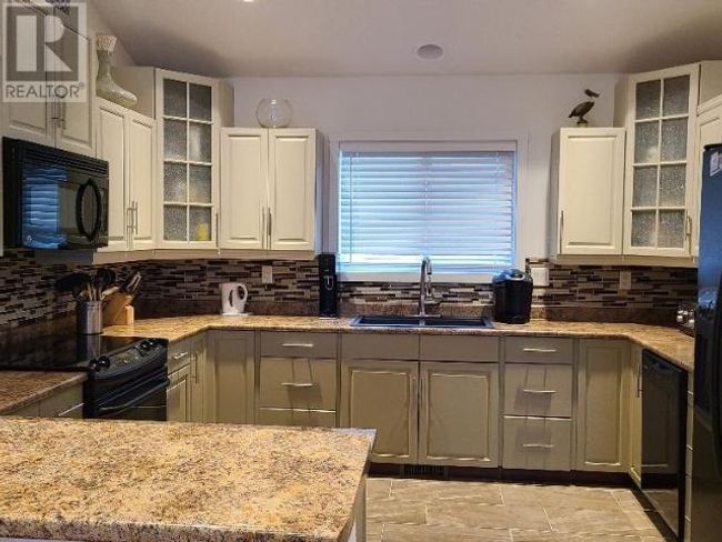 3601 Navatanee Dr, House other with 4 bedrooms, 3 bathrooms and 4 parking in Kamloops BC | Image 13