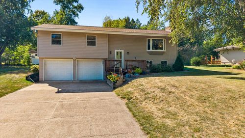 6650 Maple Dr, Rockford, MN, 55373-9333 | Card Image