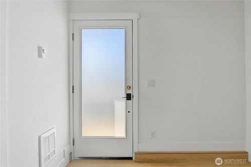 516 13th Ave Se, Olympia, WA, 98501-2311 | Card Image