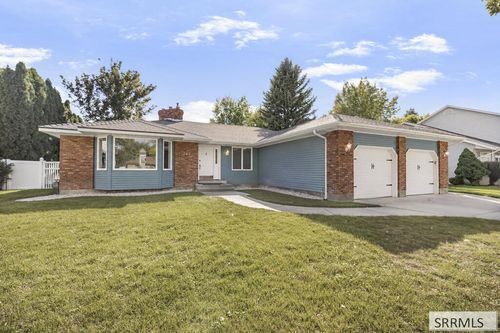 262 Brookside Dr, Idaho Falls, ID, 83404-7243 | Card Image
