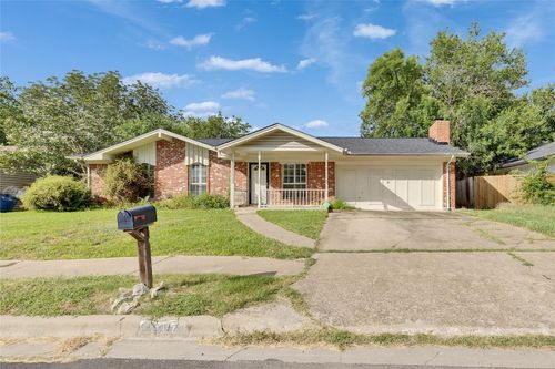 2607 Baxter Dr, Austin, TX, 78745-4352 | Card Image