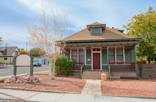 302 N Virginia St, Prescott, AZ, 86301-2647 | Card Image
