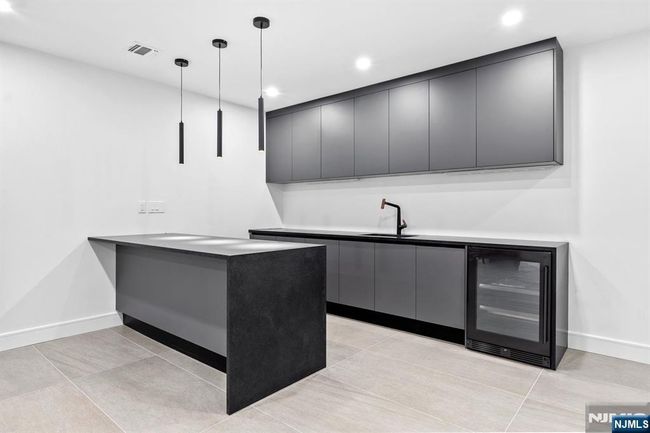 75 Maryland Rd, House other with 6 bedrooms, 8 bathrooms and null parking in Paramus NJ | Image 29
