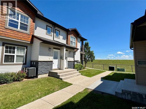 1015 Patrick Cres, Saskatoon, SK, S7W0M2 | Card Image