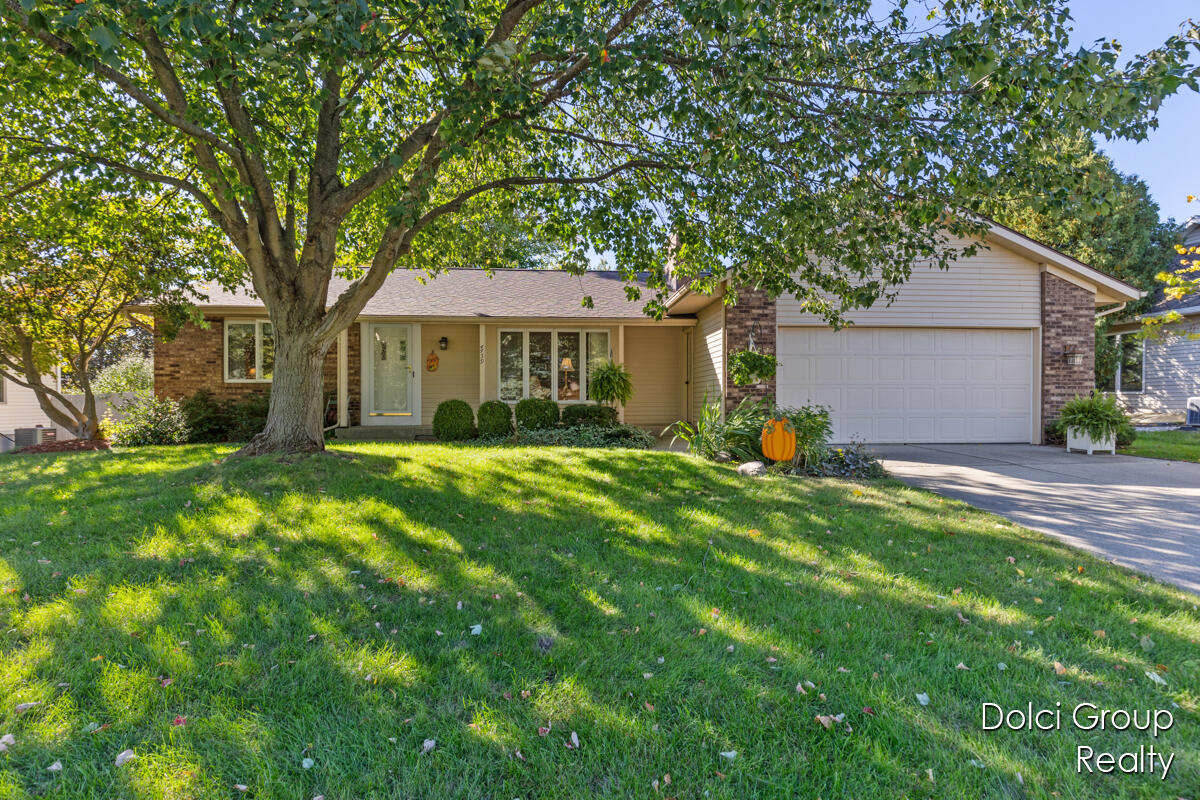 Springmont Dr, Grand Rapids, MI 49512