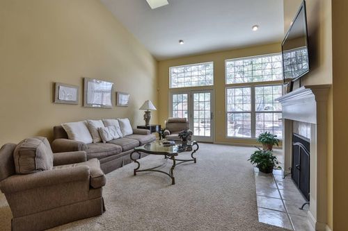 2754 Mansion Pl, Crestview Hills, KY, 41017-4708 | Card Image