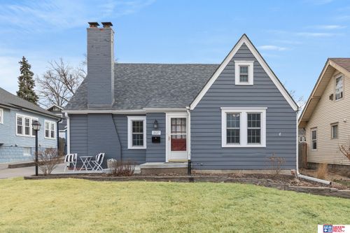 2127 Lake St, Lincoln, NE, 68502-3821 | Card Image