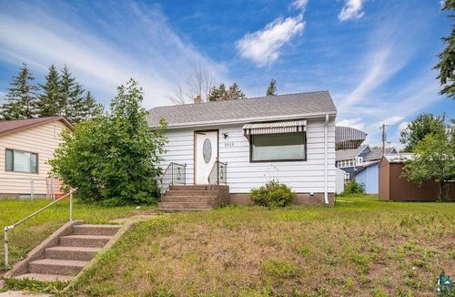 5915 Grand Ave, Duluth, MN, 55807 | Card Image
