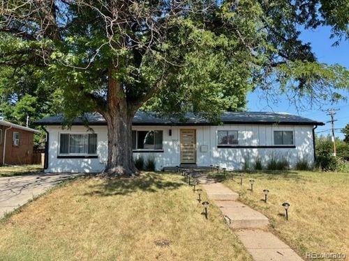 1907 S Newton St, Denver, CO, 80219-5232 | Card Image