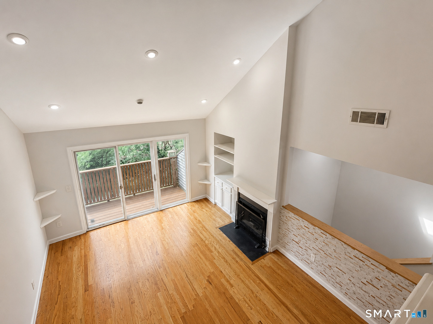 Residential Lease in Greenwich 5