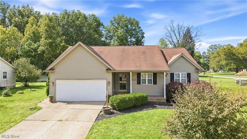 1561 Birch Run Dr Ne, Warren, OH, 44483-4359 | Card Image