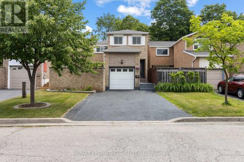 93 Sudbury Hall Dr, Scarborough, ON, M1B3H5 | Card Image