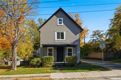 4255 William St, Beamsville, ON, L0R1B0 | Card Image