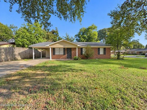 1598 Lisa Dr, Greenville, MS, 38703-7108 | Card Image