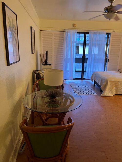 8283-400 Hualani St, HILO, HI, 96720-4378 | Card Image