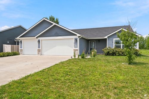 2908 Matter Dr, Manhattan, KS, 66502-8638 | Card Image