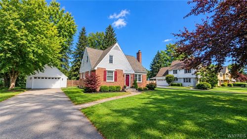 95 Lincoln Ave, Lockport, NY, 14094-5523 | Card Image