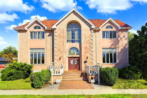 160-01 13 Avenue, New York, NY, 11357 | Card Image