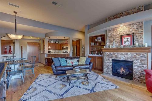 112-440 Water Street, Prairie Du Sac, WI, 53578 | Card Image