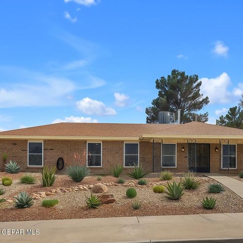 3220 Zion Ln, El Paso, TX, 79904-3148 | Card Image